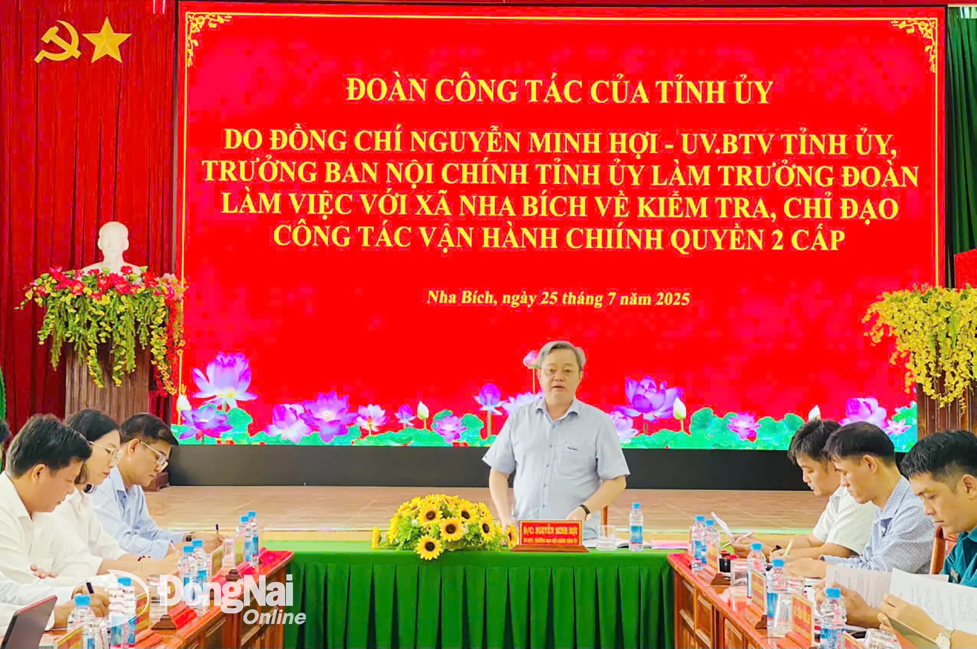 Đoàn công tác của tỉnh làm việc với xã Nha Bích